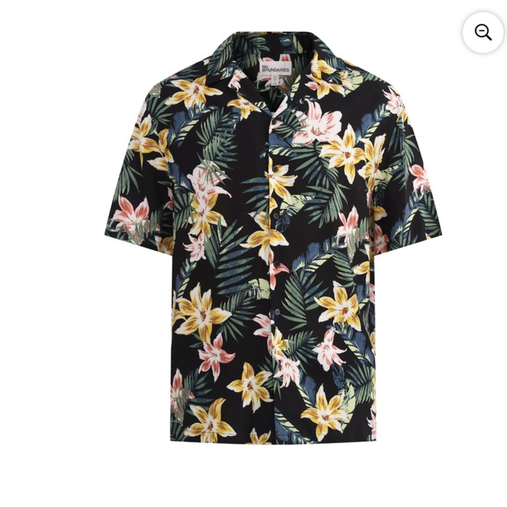 No Boundaries Men's Rayon Print Button Up Shirt with Short Sleeves, Size M NEW